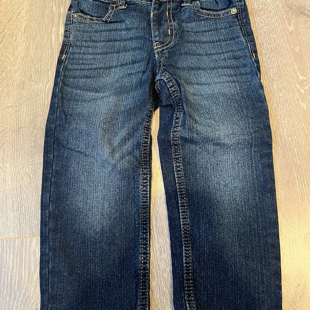 Toddler boys Classic Blue Jeans oshkosh